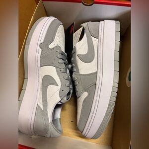 NIKE women’s 12 NIB Air Jordan Elevate low stealth